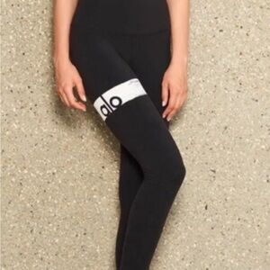 Alo Yoga Black Leggings with Paint white Logo